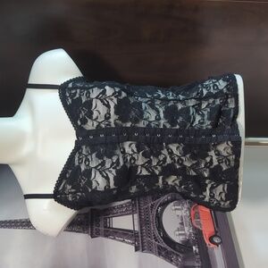 Chic Black Lace Bustier Top